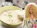 Kremowa zupa grzybowa w misce, łyżka z zupą i kobieta z kręconymi blond włosami.