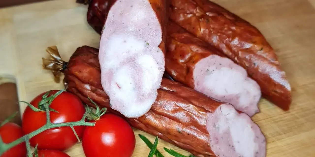 Kiełbasa z indyka – zdrowe przepisy i wartości odżywcze, które musisz znać