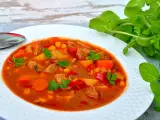 Jak zrobić zupę gulaszową, aby zachwycić smakiem i aromatem