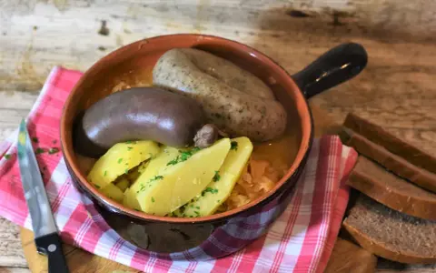 Ile suchej krwi do kaszanki? Odpowiednia ilość dla idealnego smaku