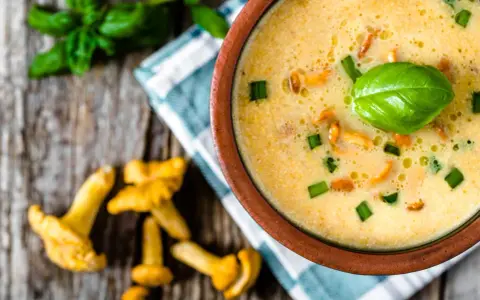 Jak zrobić zupę z kurek, aby zachwycić smakiem i aromatem