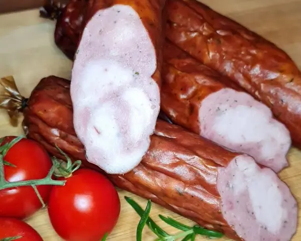 Kiełbasa z indyka – zdrowe przepisy i wartości odżywcze, które musisz znać