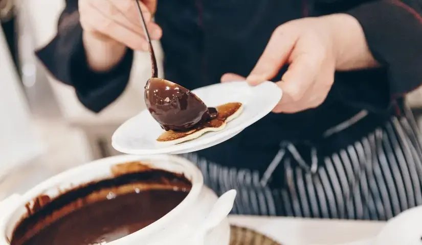 Naleśniki jak z restauracji przepis – idealne ciasto i techniki smażenia